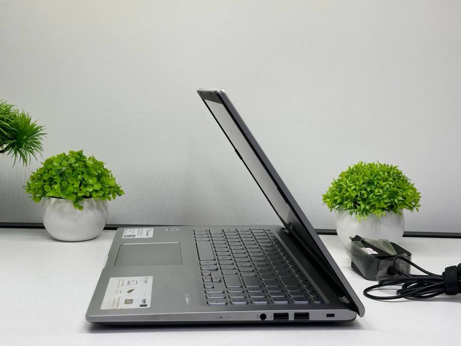 Asus intel i7-10/ SSD 512gb ram 16gb