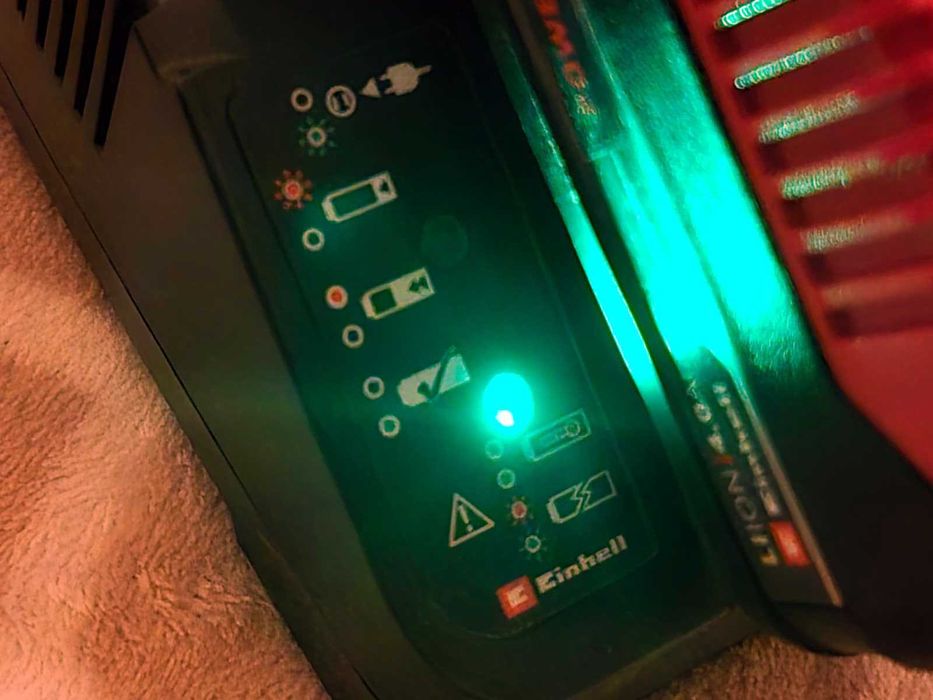Acumulator Einhell PowerXChange 4Ah, 18V + charger
