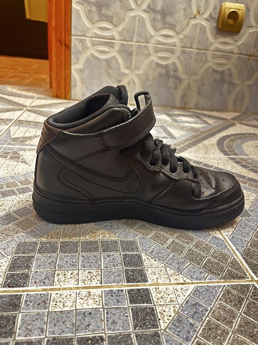 Air Force 1 Mid marimea 36 Negru