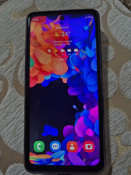 Samsung s20Fe продам