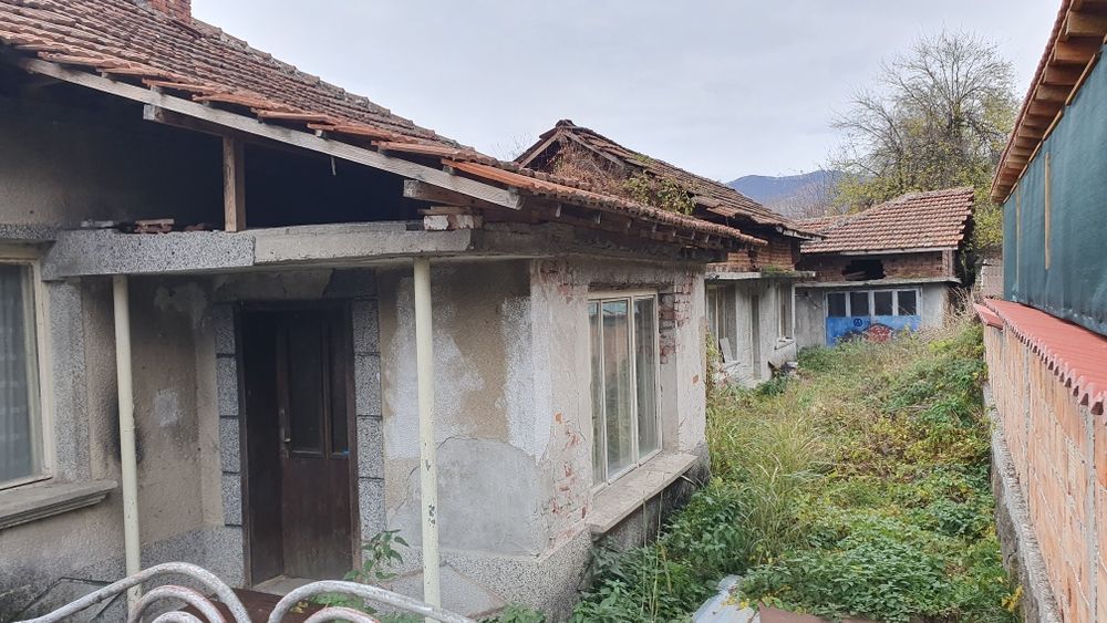 Продава се Къща в с. Черни Осъм, Област Ловеч - 542 кв.м за 93 €/кв.м - Снимка #1