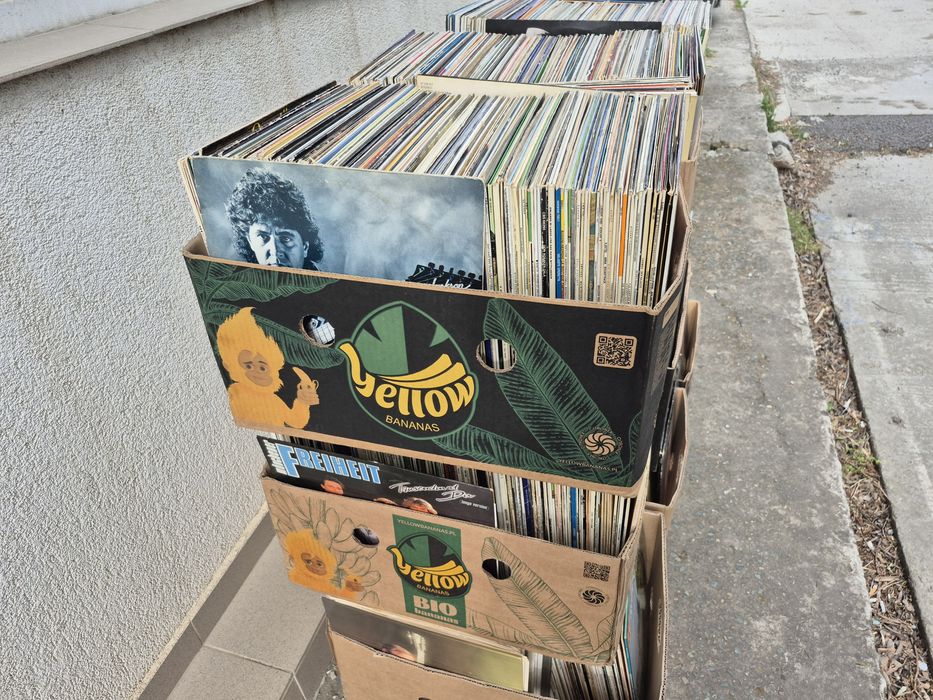 Vând Lot 1000LP Discuri Vinil colectie muzica usoara mixta