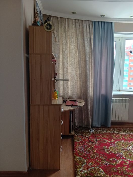 Компьютерный стол-шкаф