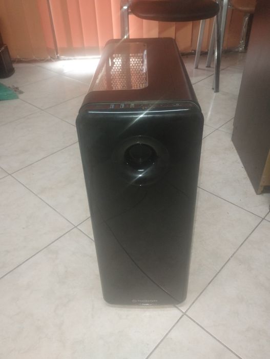 Carcase PC Thermaltake View 28 RGB, Deepcool Tesseract, SilentiumPC