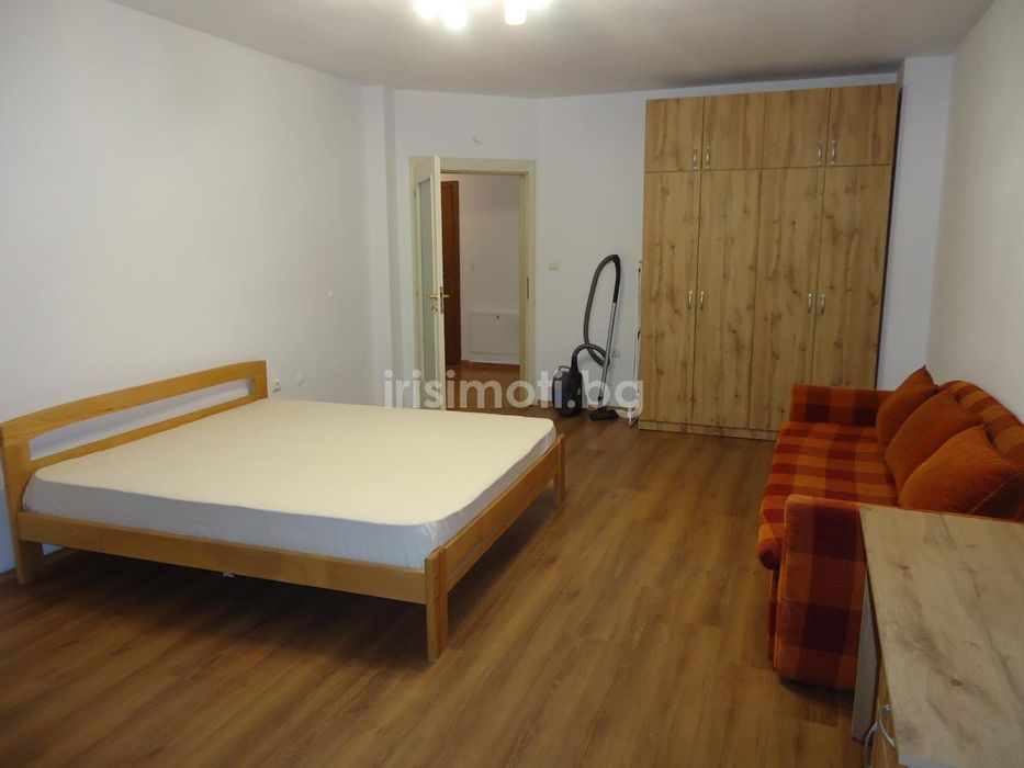 Дава се под наем Четиристаен апартамент в София, Стрелбище - 130 кв.м за 997.05 € - Снимка #6