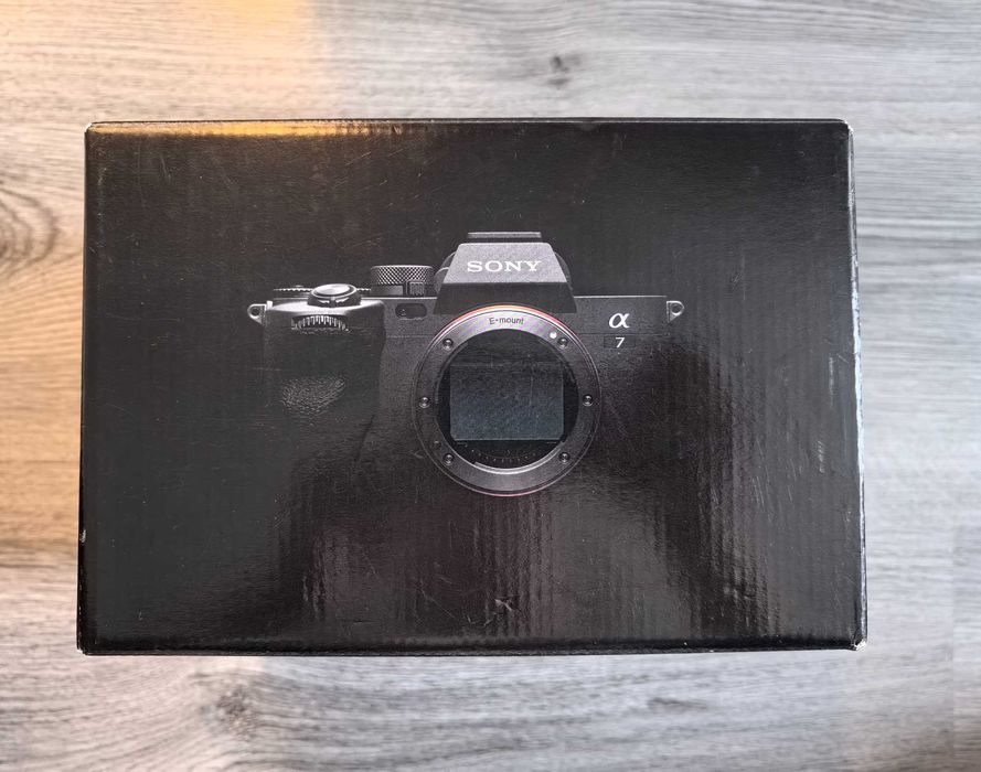 Нов Sony Alpha 7 IV безогледален фотоапарат