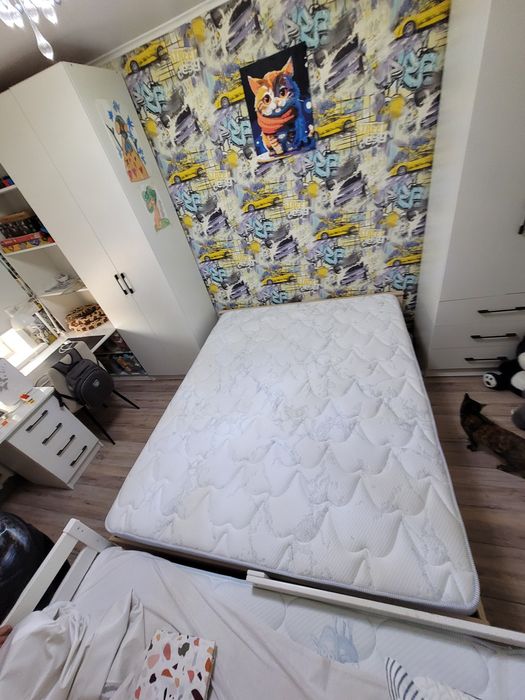 Продам кровать и матрас 160