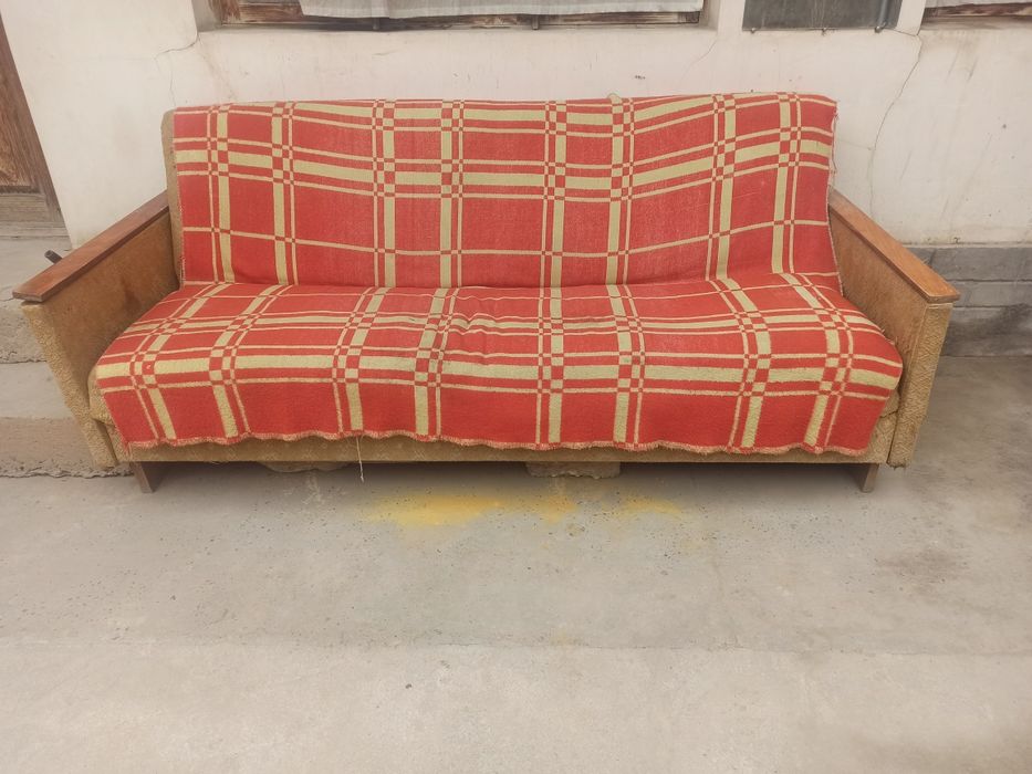 Диван Россия продается