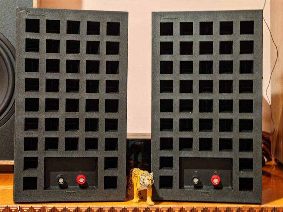 Bowers & Wilkins DM-302 Prisma. Boxe raft superbe. Audiofile. Preț fix !