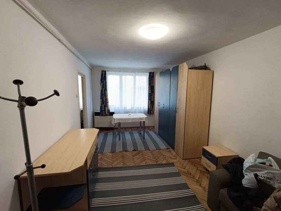 Garsonieră de închiriat – zona Cloșca, G-uri, parter.