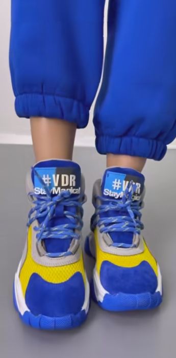 Продам абсолютно новые кроссовки VDR