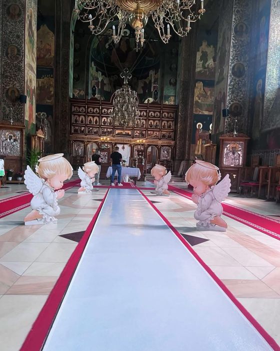 Decor complet cristelnita doar 400 lei