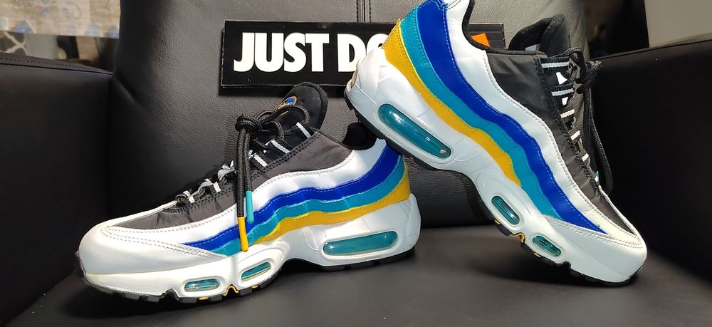 Nike Air Max 95 Windbreaker, номер 38,5