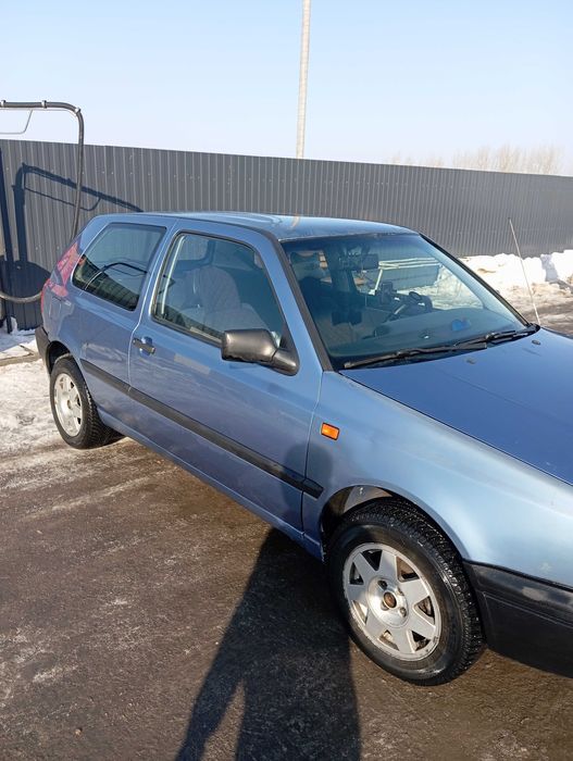 Продам гольф 3, объем двигателя 1.8