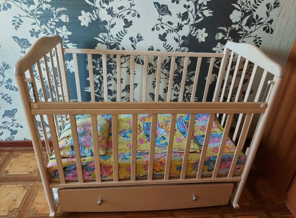 Манежка детская срочно!!!