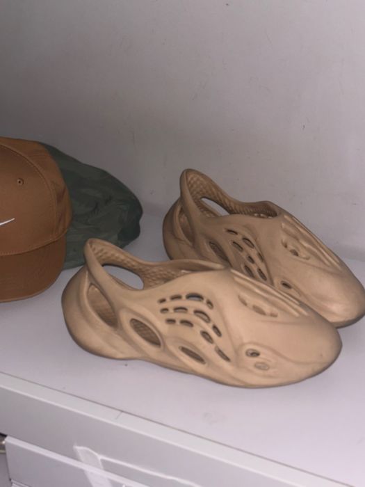 Продам обувь  размер 39