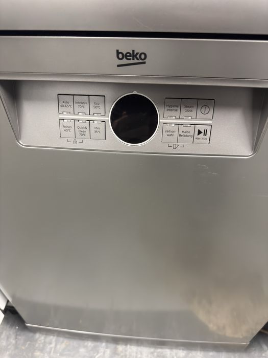 Mașină de spălat vase Beko BDFN26430S