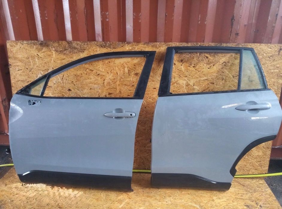 Uşi Toyota corolla cross