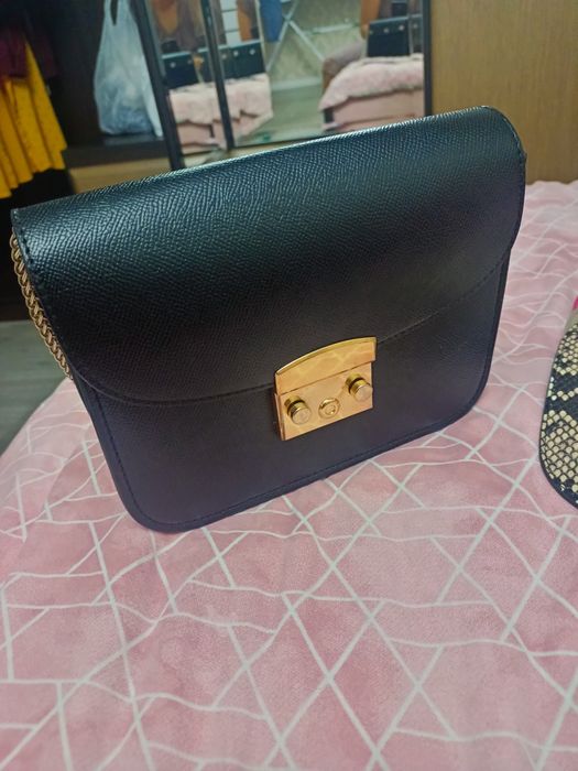 Сумки продам срочно