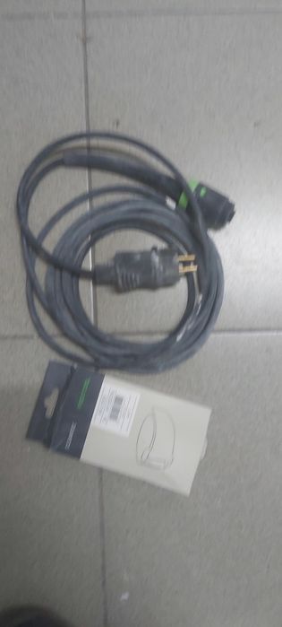 Продавам жираф FESTOOL  LHS-E 225 EQ

LHS-E 225 EQ