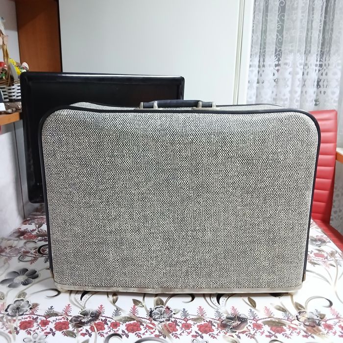 Masina de cusut VCTORIA ZICK ZACK în totalitate din metal