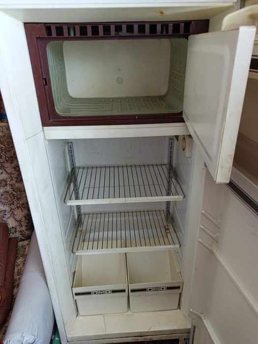 Продам б/у холодильник