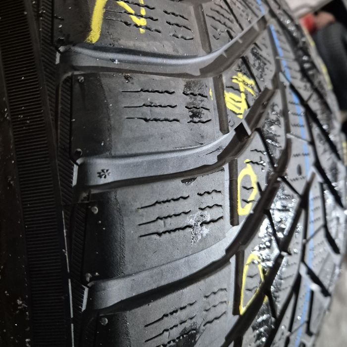 325 30 21 Yokohama O bucată iarnă