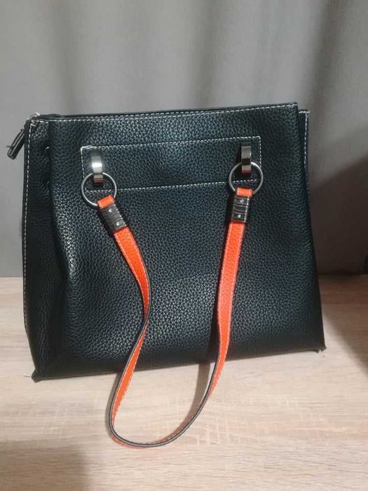 Дамска чанта през рамо