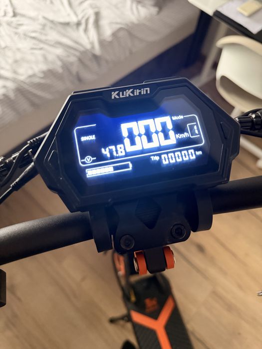 Продавам kukirin g2 max