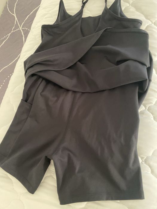 Reebok рокля с клин