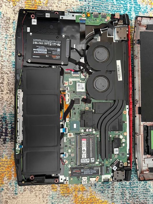 Acer Predator Helios 300 PH317-51-78R9 Gaming Laptop