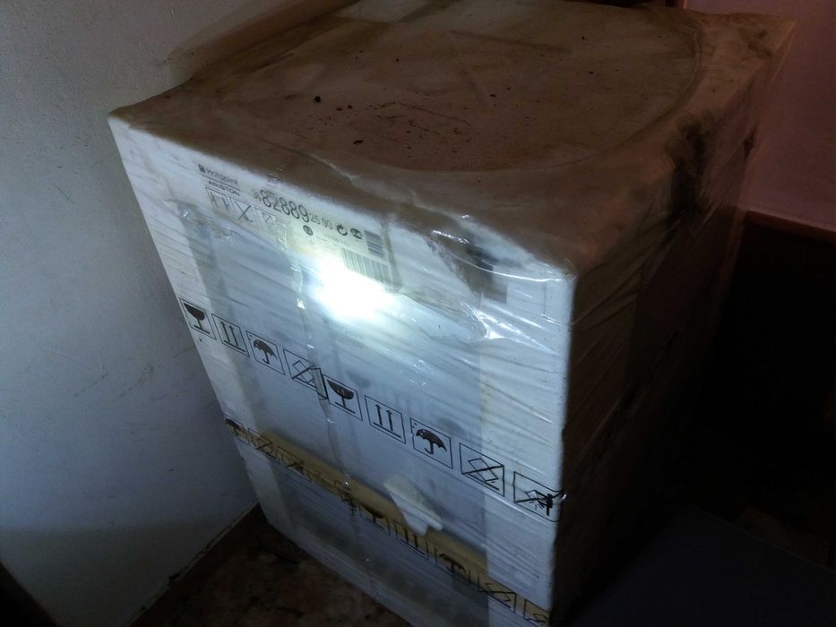 Masina de spalat vase Ariston Hotpoint