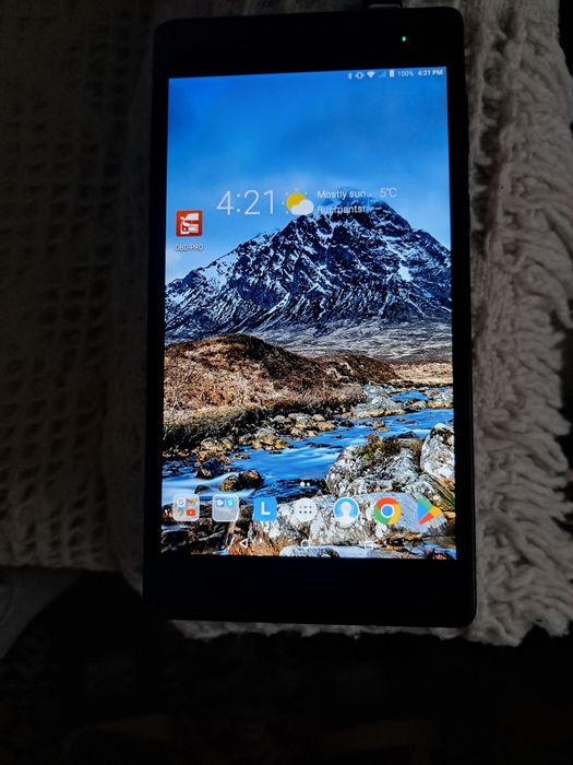 Таблет Lenovo TB-7304X