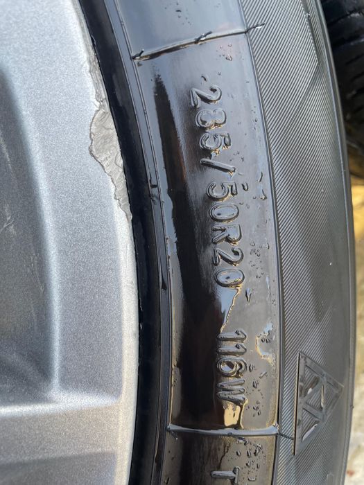 Продам комплект 285 50 R20