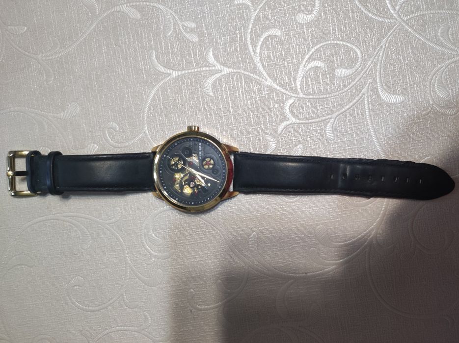 Уникален ръчен часовник Akribos