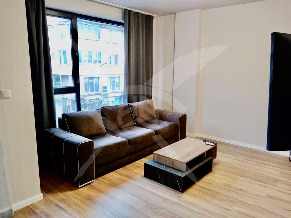 Дава се под наем Двустаен апартамент в Варна, Колхозен пазар - 68 кв.м за 600 € - Снимка #2