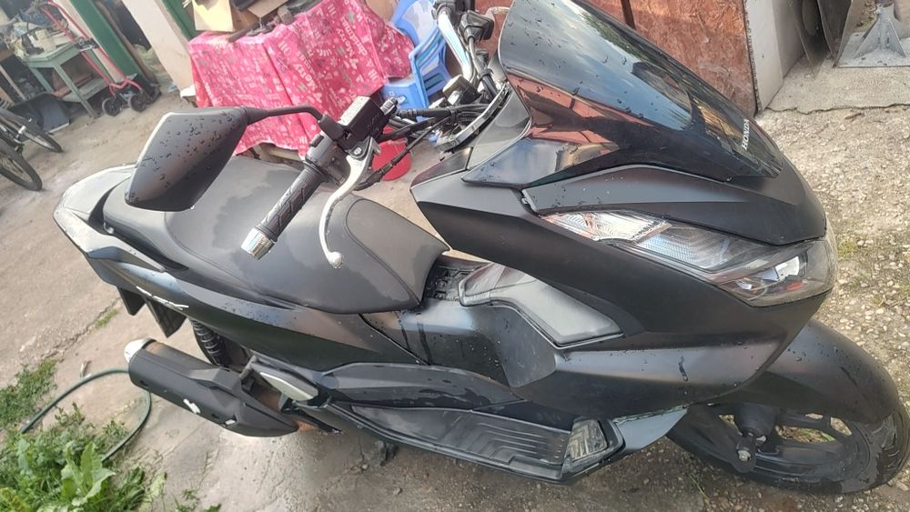 Honda pcx 125 cc doar azi și mâine la 1800