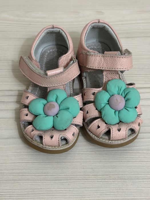 Детские сандалии на девочку 24 р