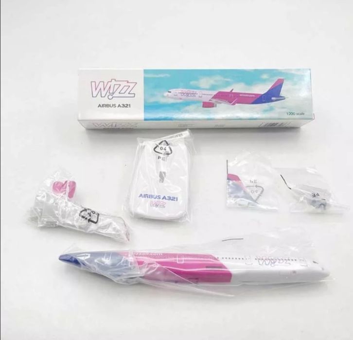 Macheta avion Wizz Air Airbus 321 / plastic / 22 cm / cadou