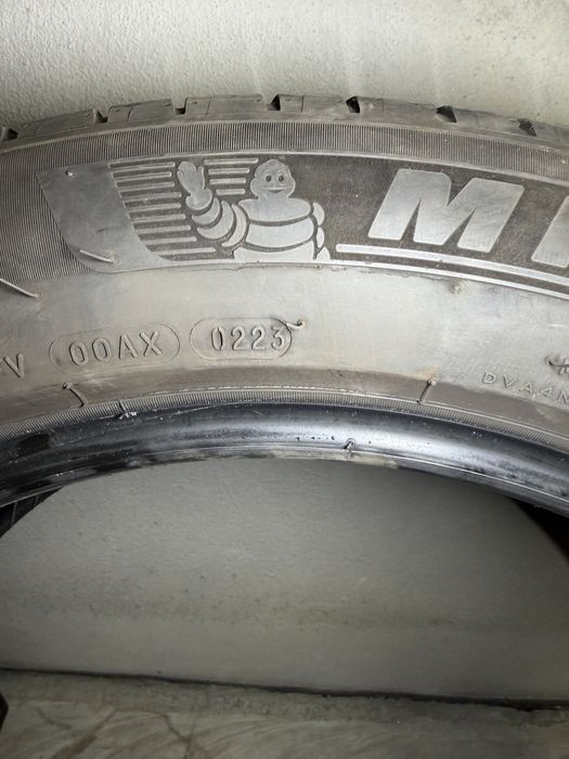 Michelin PS 4 SUV 245/50/19 DOT 0223 и 0523.