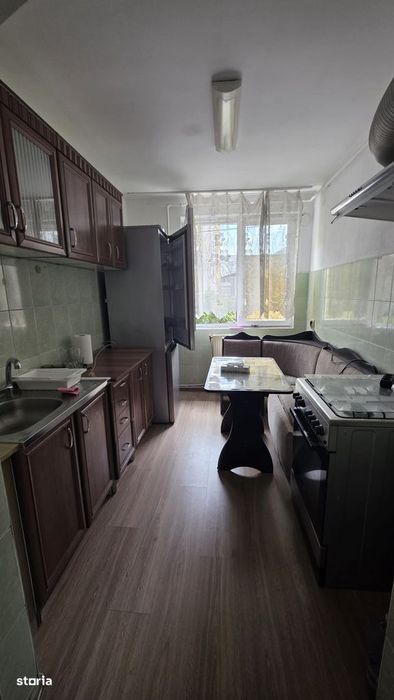 apartament cu 2 camere, semidecomandat, 46 mp., zona centrala