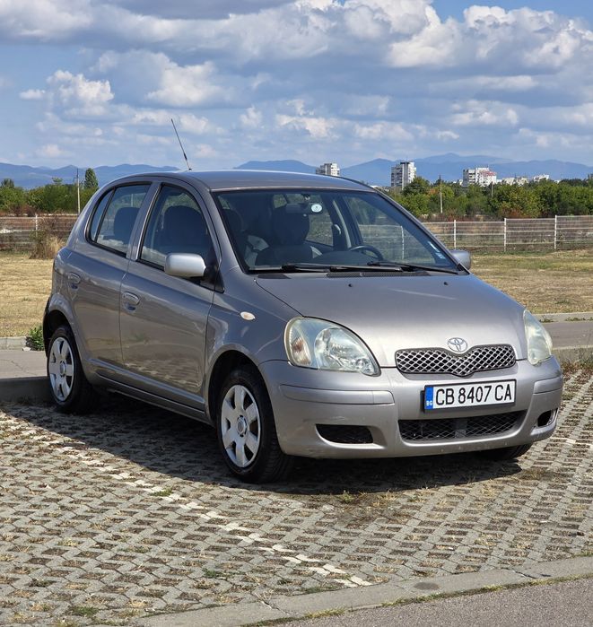 Toyota Yaris бензин