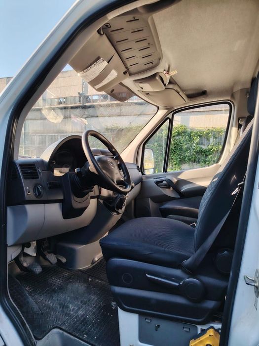 Autoutilitară N1 Mercedes
Culoare: Alb gri
Nr. Locuri: 2
Diesel
An fabricație: 2016
Unic proprietar
Bena se basculează atât lateral, cât și pe spate