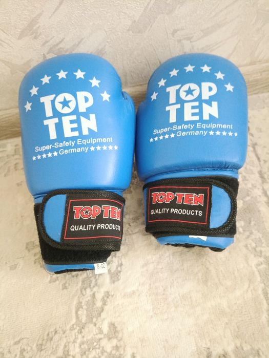 Продам боксерсий шлем+перчатки