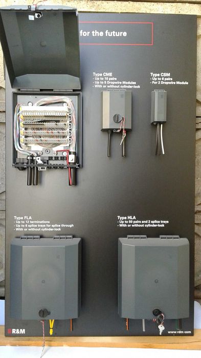 Materiale Profesionale pentru Cursuri de Fibra Optica-Pret 1100 Euro