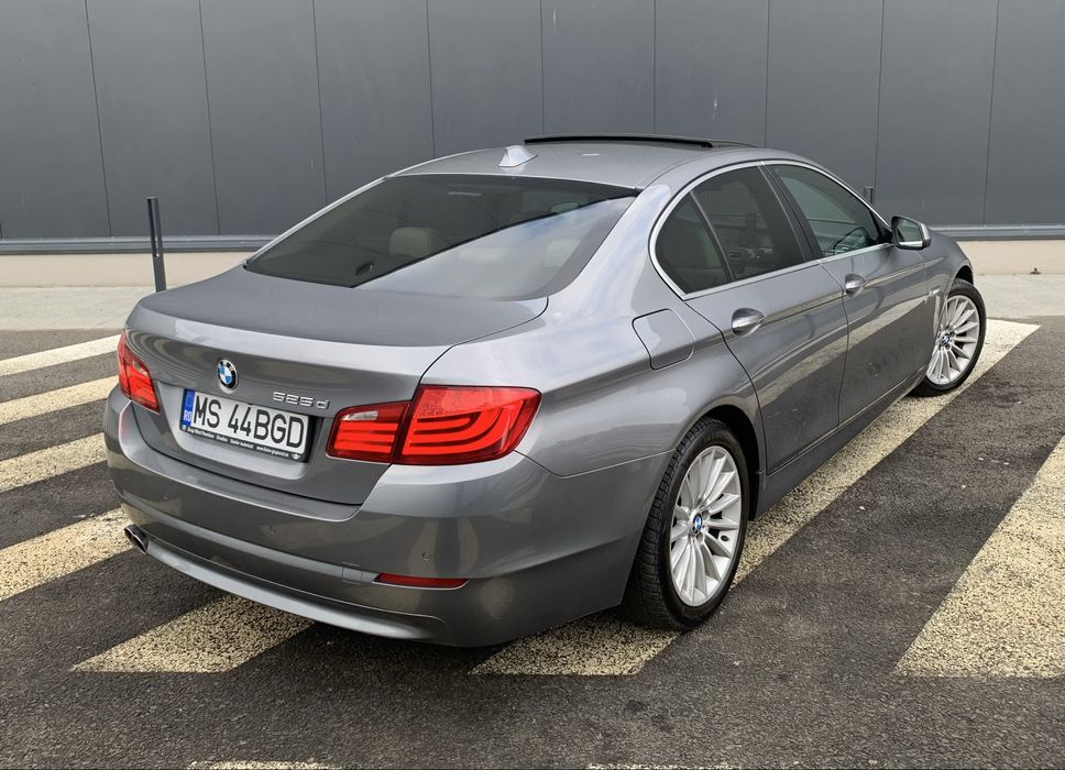 BMW F10 525d 218hp/Luxury/Trapă/Softclose/Keyless/Camere360/Full