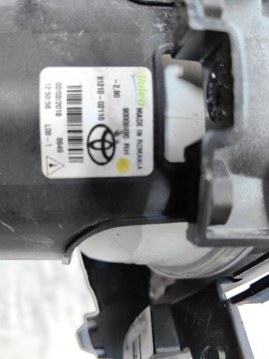 Оригинален халоген Тойота Ярис Toyota Yaris 3