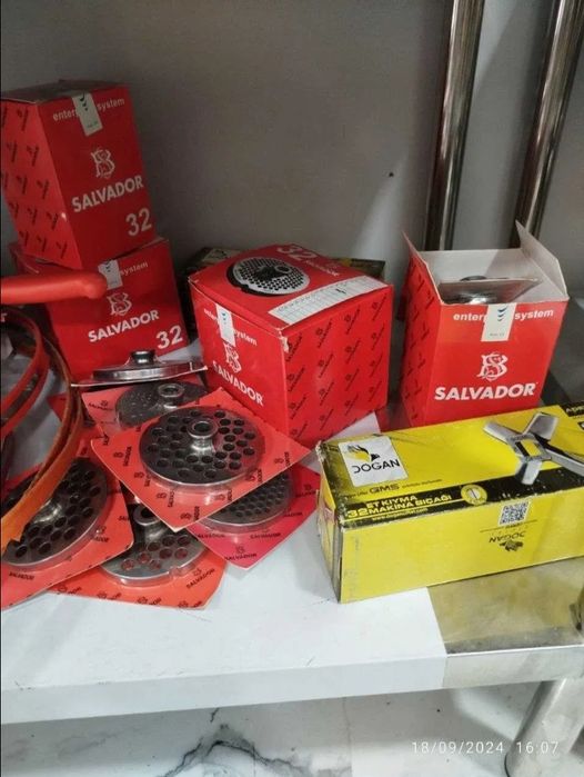 Ножи сетки мясорубки разных размеров