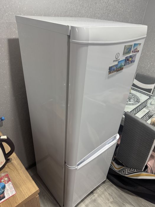 Продам холодильник Indezit/Индезит