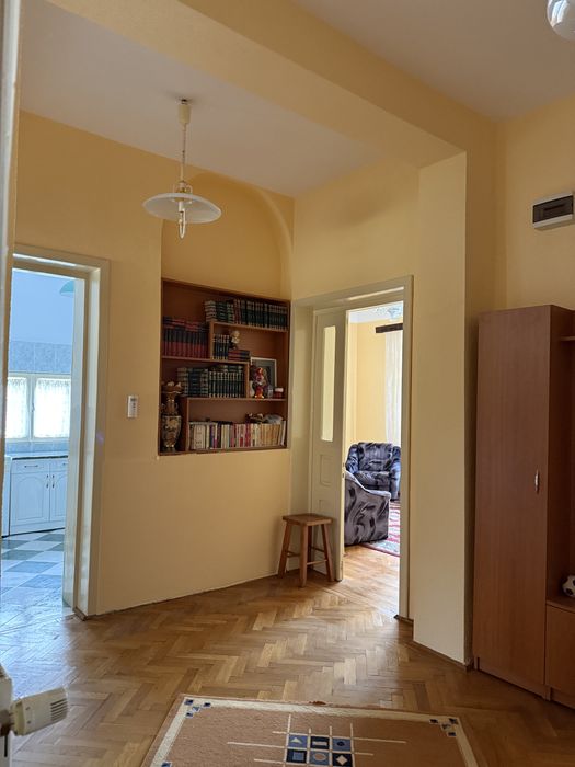 Casa De Vanzare - Gaesti